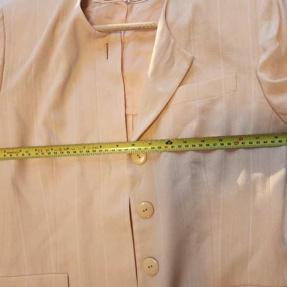Vintage Christian Dior Light Pink Blazer - Picture 9 of 13